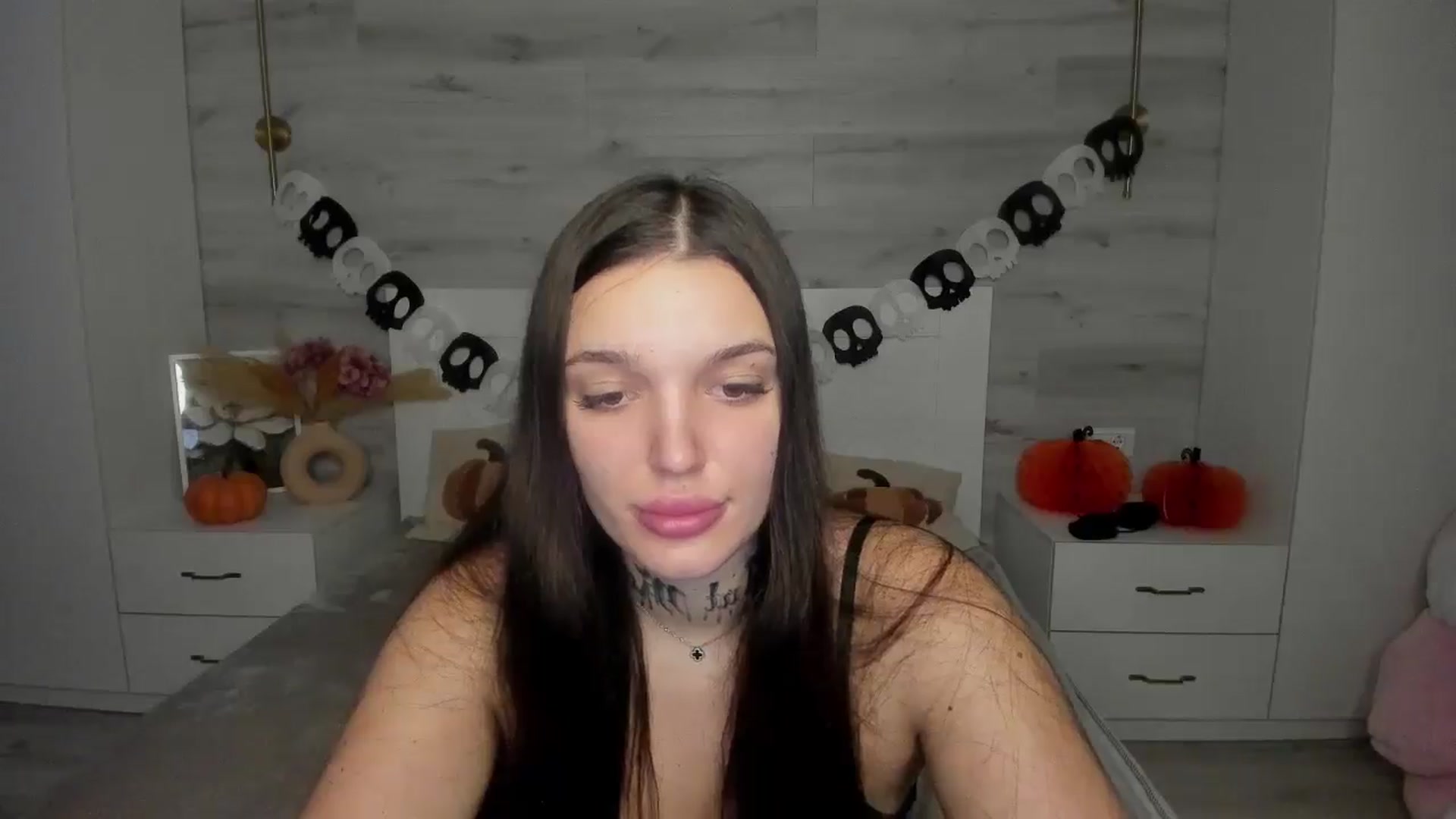 Gallery image thumbnail from AlejaRey's myfreecams stream on, 11/12/2025, 09:57 image 17 of 20