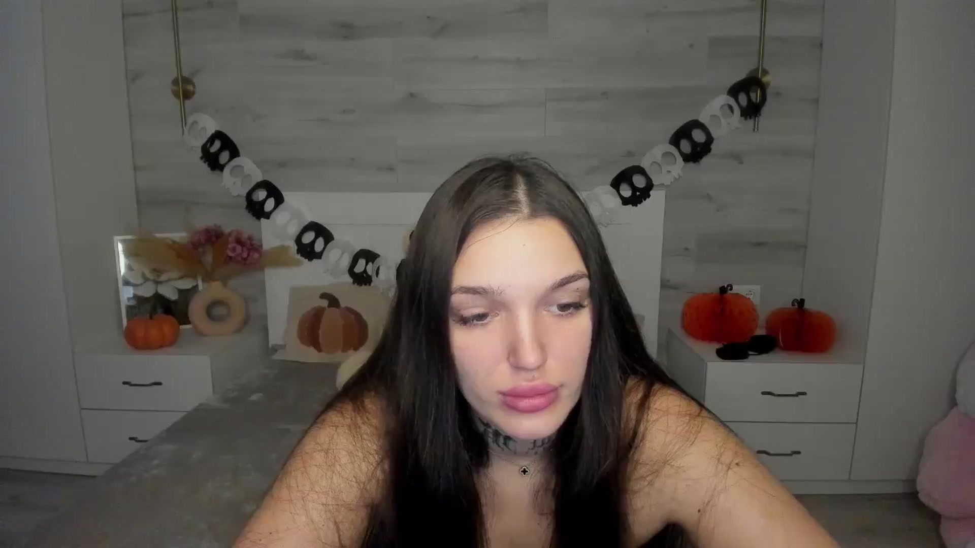 Gallery image thumbnail from AlejaRey's myfreecams stream on, 11/12/2025, 09:57 image 9 of 20
