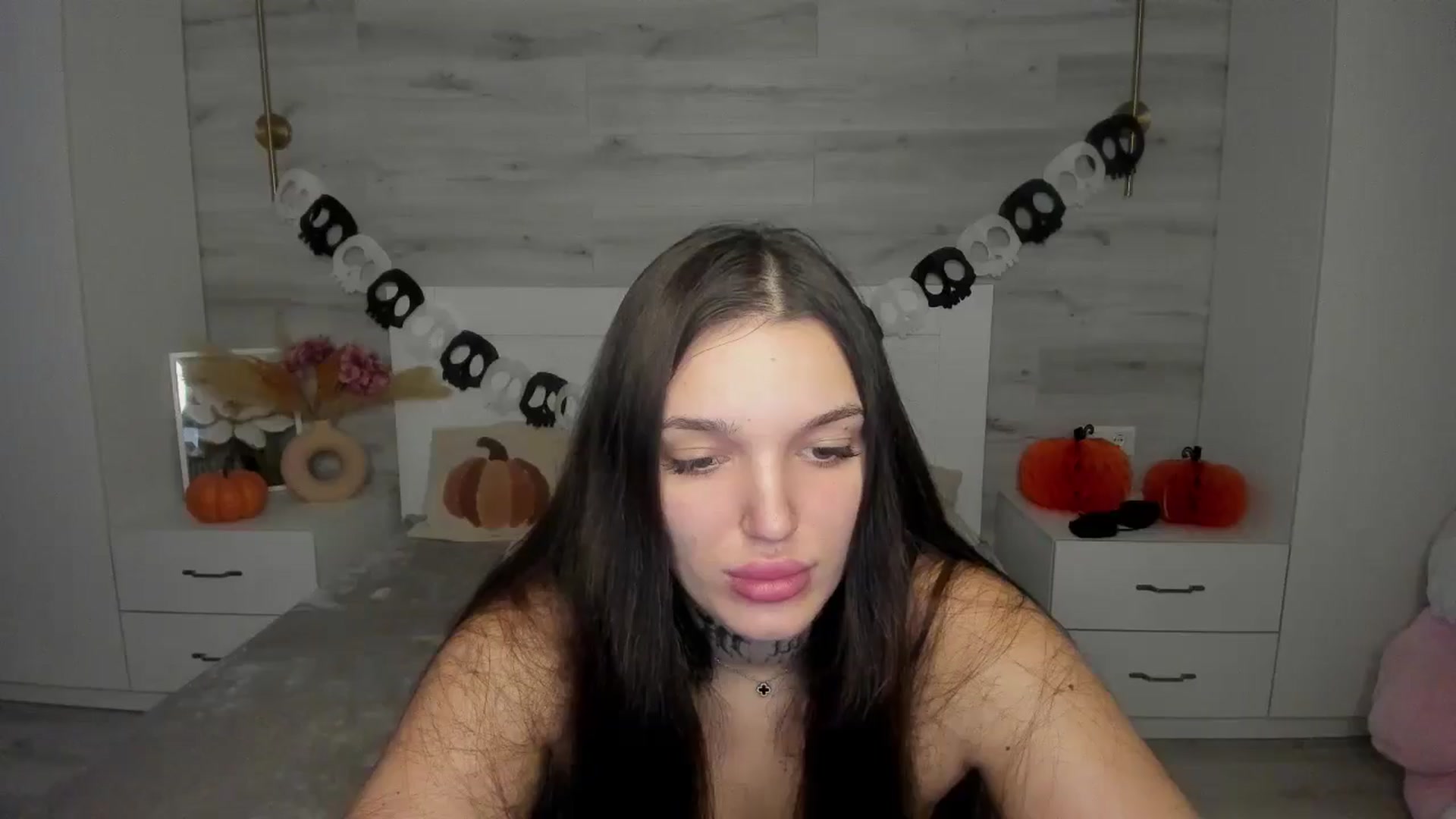 Gallery image thumbnail from AlejaRey's myfreecams stream on, 11/12/2025, 09:57 image 10 of 20