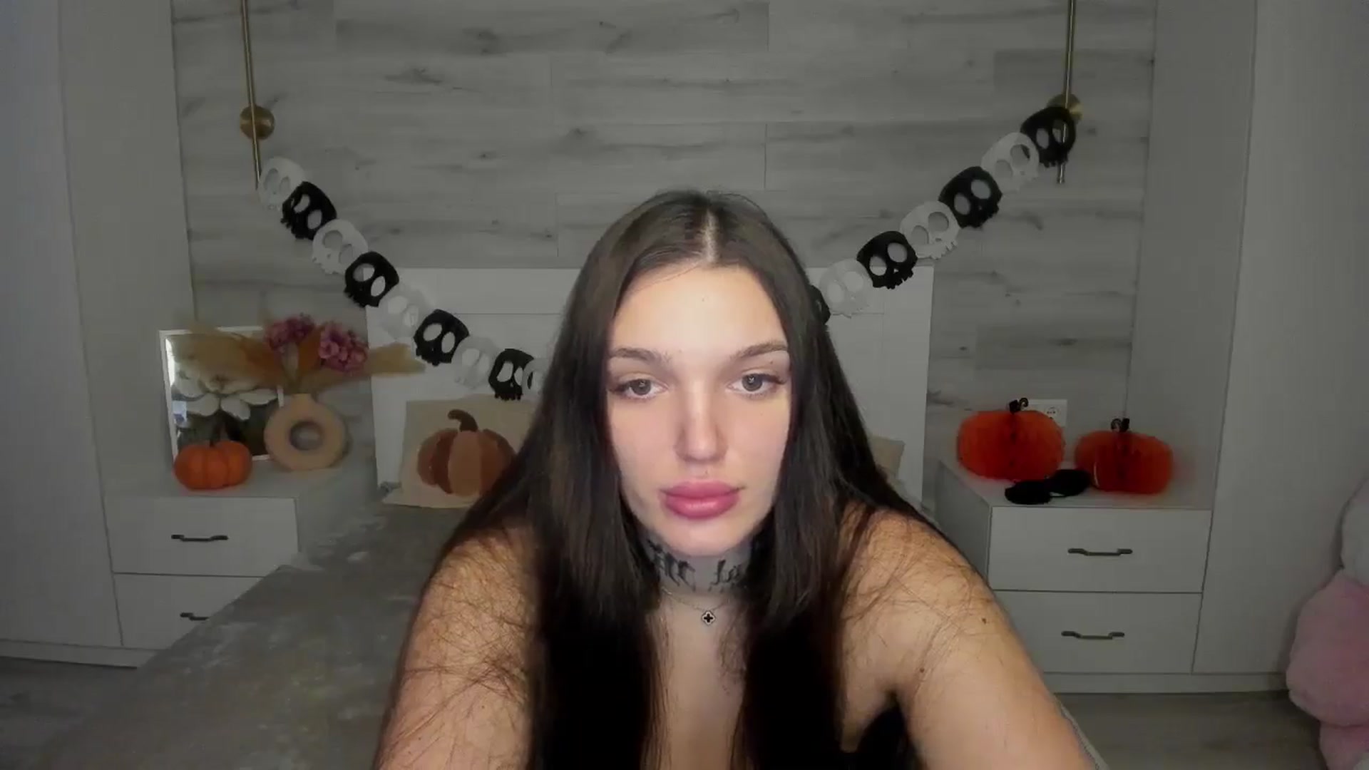 Gallery image thumbnail from AlejaRey's myfreecams stream on, 11/12/2025, 09:57 image 7 of 20