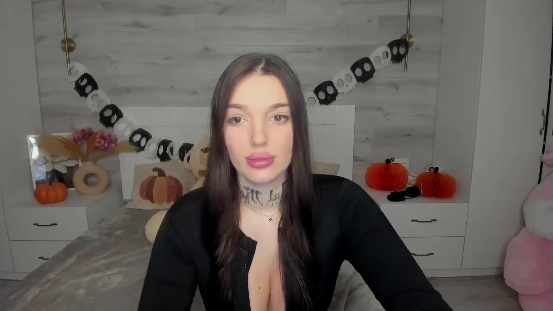 Gallery image thumbnail from AlejaRey's myfreecams stream on, 11/14/2025, 08:44 image 14 of 20