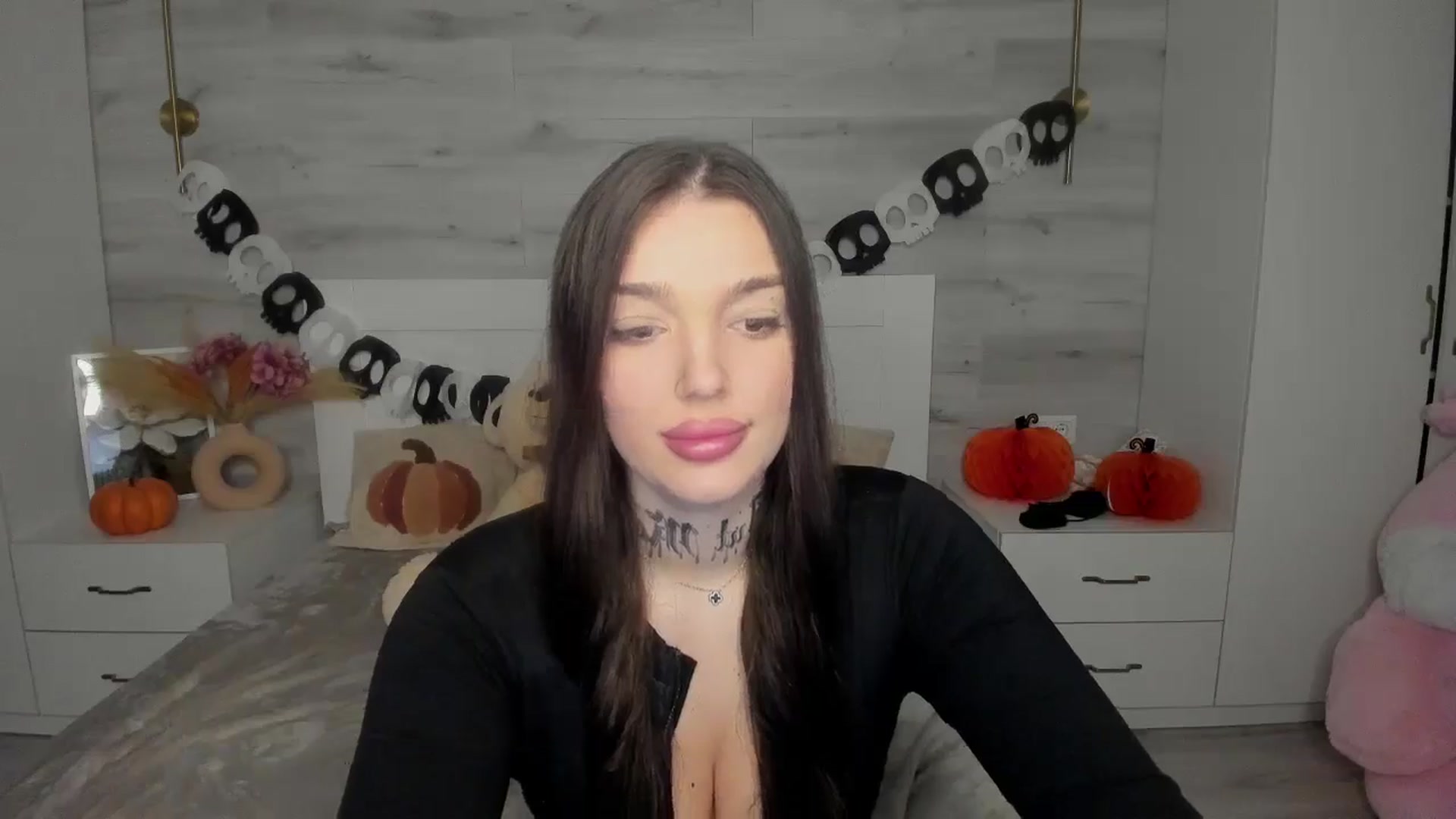 Gallery image thumbnail from AlejaRey's myfreecams stream on, 11/14/2025, 08:44 image 13 of 20