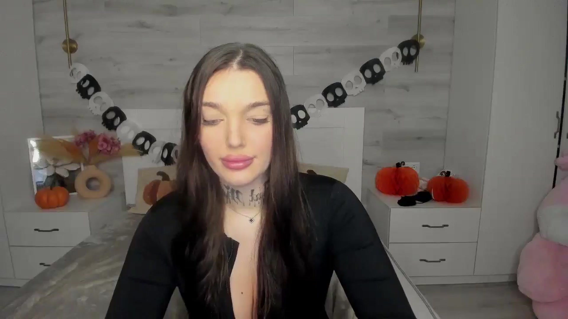 Gallery image thumbnail from AlejaRey's myfreecams stream on, 11/14/2025, 08:44 image 20 of 20