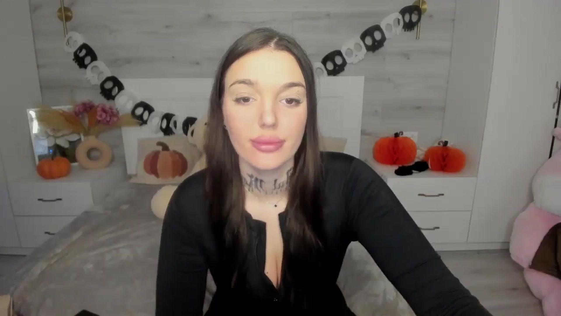Gallery image thumbnail from AlejaRey's myfreecams stream on, 11/14/2025, 09:38 image 6 of 20