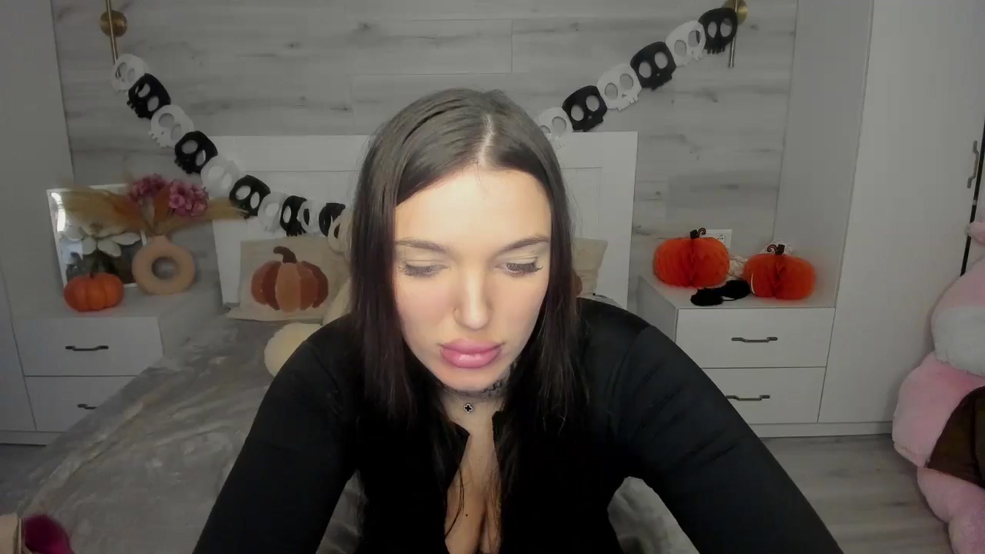 Gallery image thumbnail from AlejaRey's myfreecams stream on, 11/14/2025, 09:38 image 20 of 20