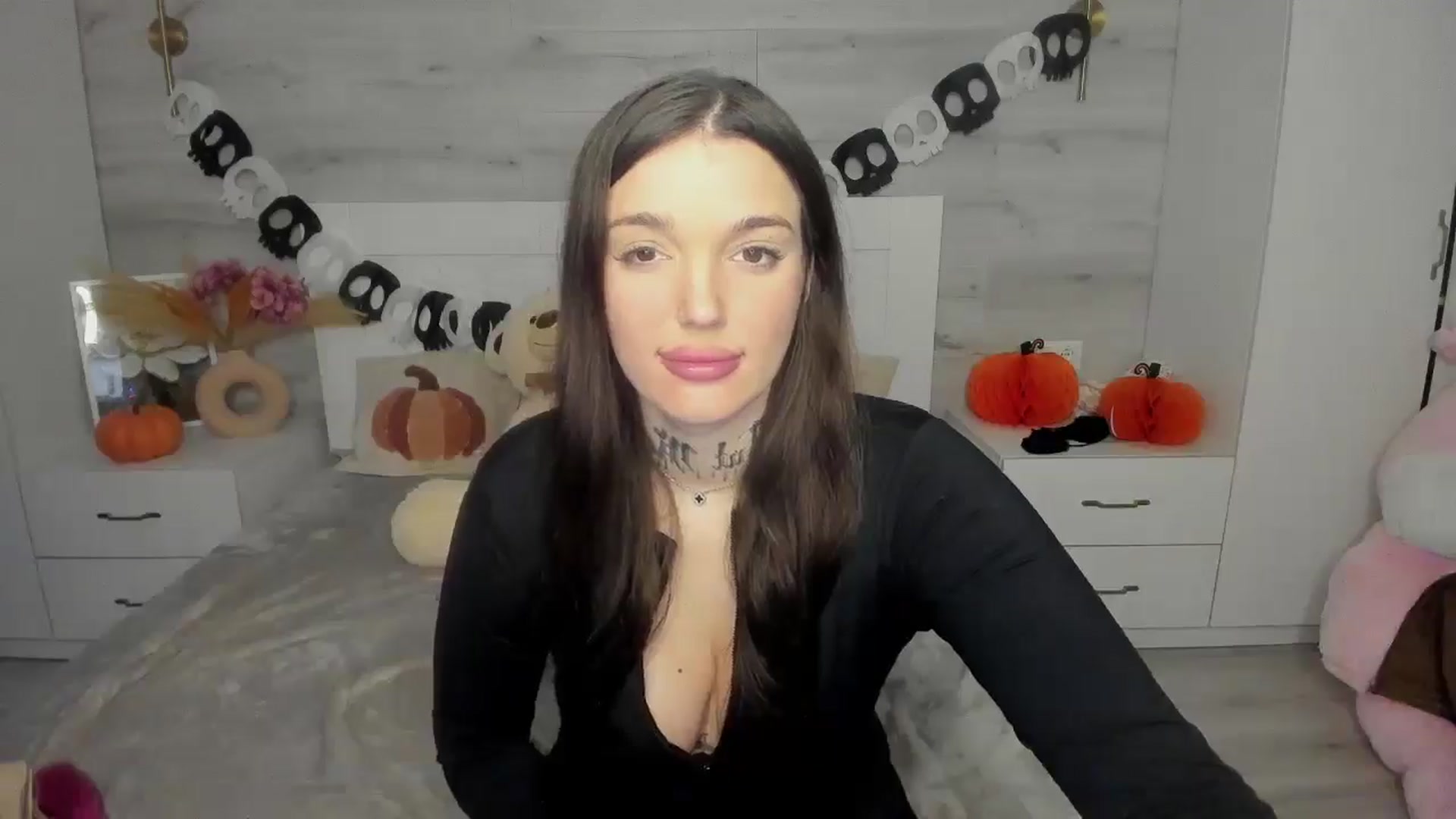Gallery image thumbnail from AlejaRey's myfreecams stream on, 11/14/2025, 09:38 image 17 of 20