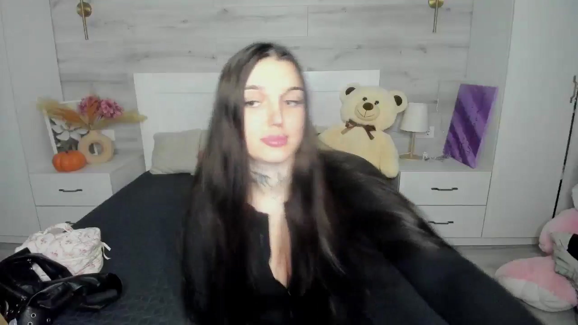 Gallery image thumbnail from AlejaRey's myfreecams stream on, 11/24/2025, 10:53 image 2 of 20