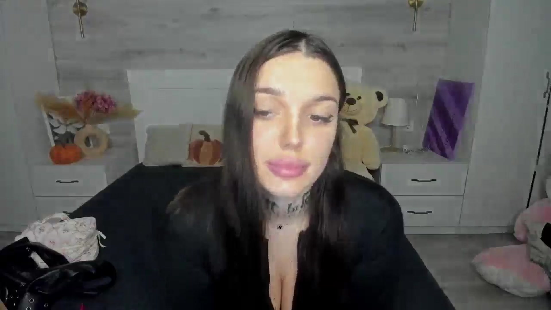 Gallery image thumbnail from AlejaRey's myfreecams stream on, 11/24/2025, 10:53 image 15 of 20