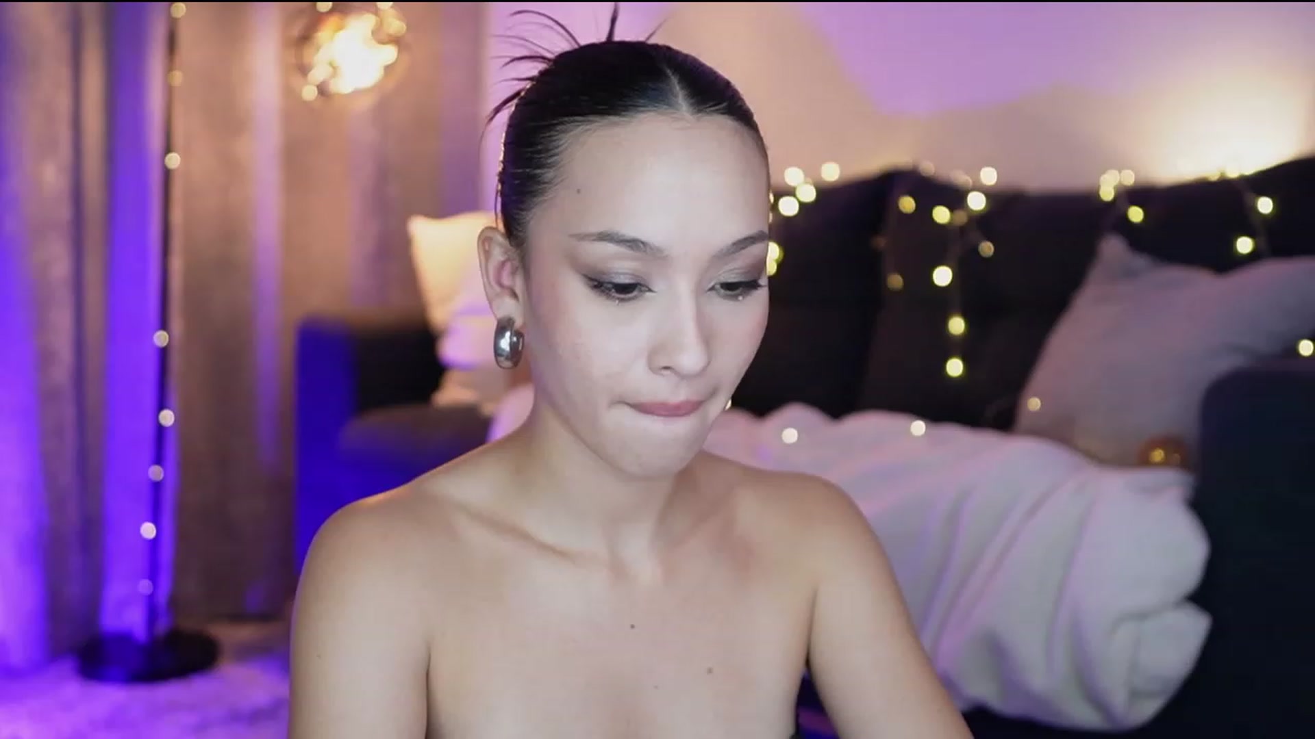 Gallery image thumbnail from AlejaVibe's myfreecams stream on, 01/04/2024, 05:11 image 5 of 20