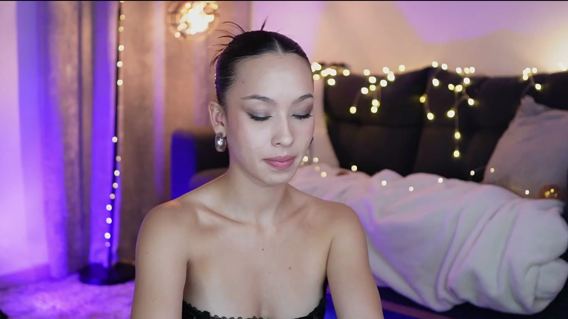 Gallery image thumbnail from AlejaVibe's myfreecams stream on, 01/04/2024, 05:11 image 16 of 20