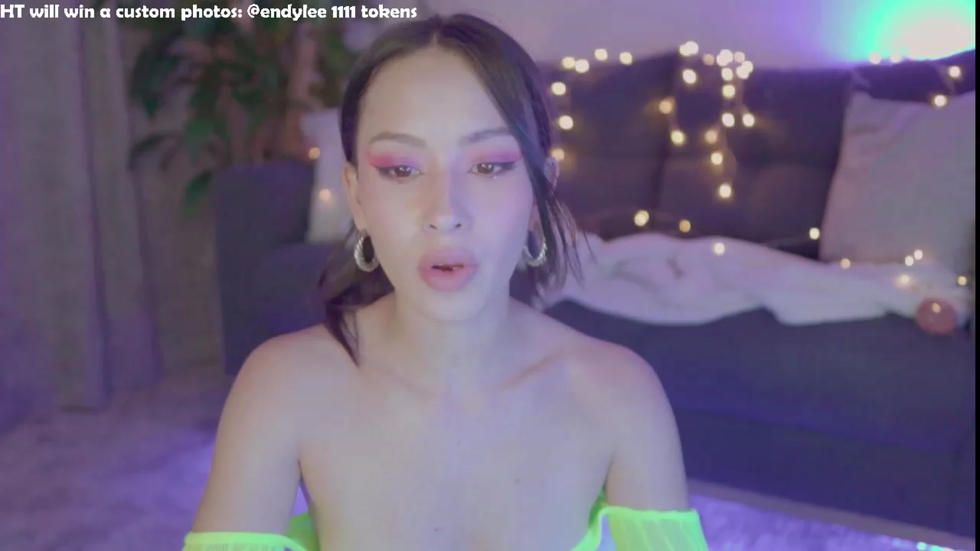 Gallery image thumbnail from AlejaVibe's myfreecams stream on, 01/07/2024, 06:05 image 1 of 20