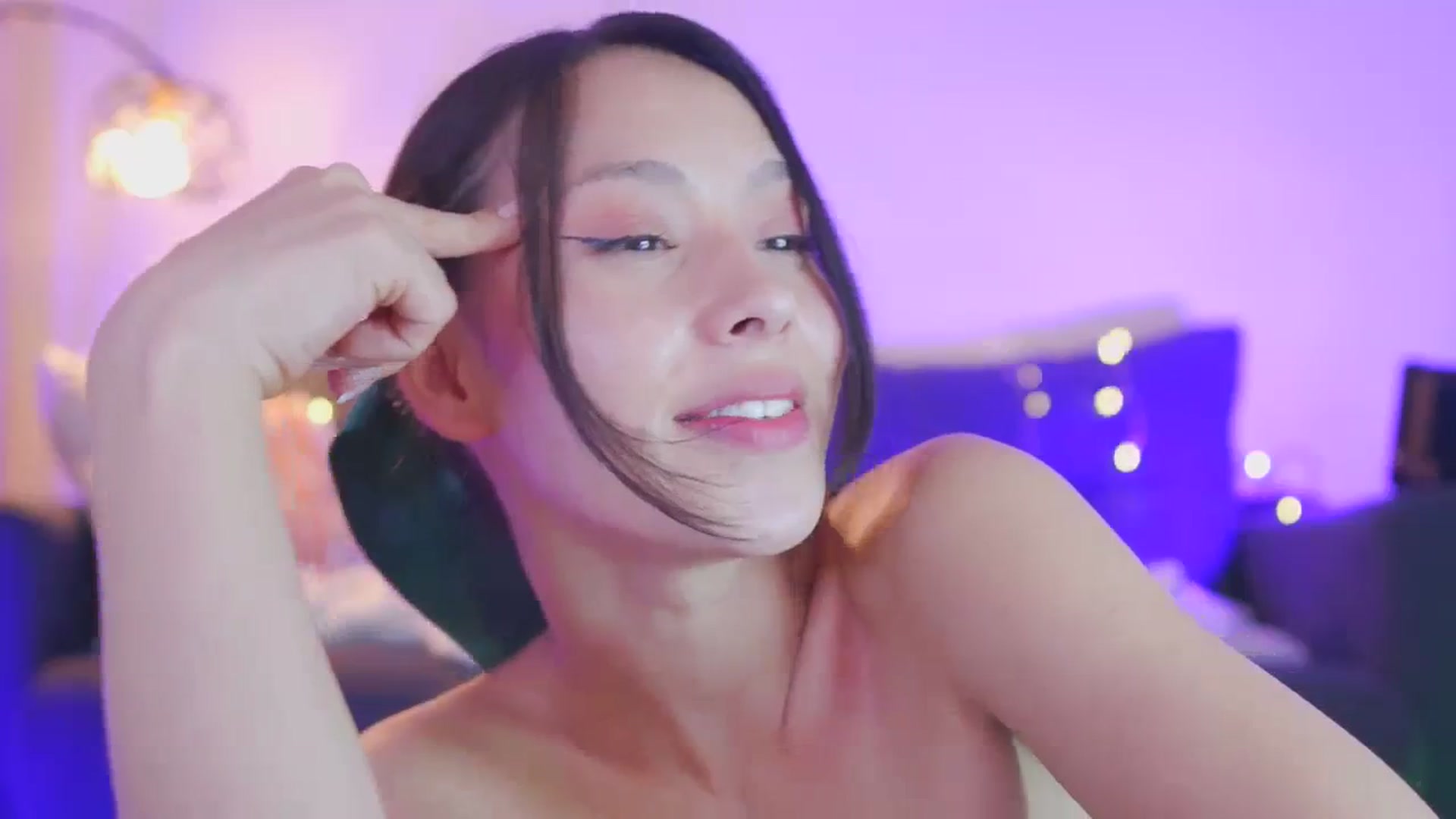 Gallery image thumbnail from AlejaVibe's myfreecams stream on, 03/18/2024, 05:51 image 12 of 20