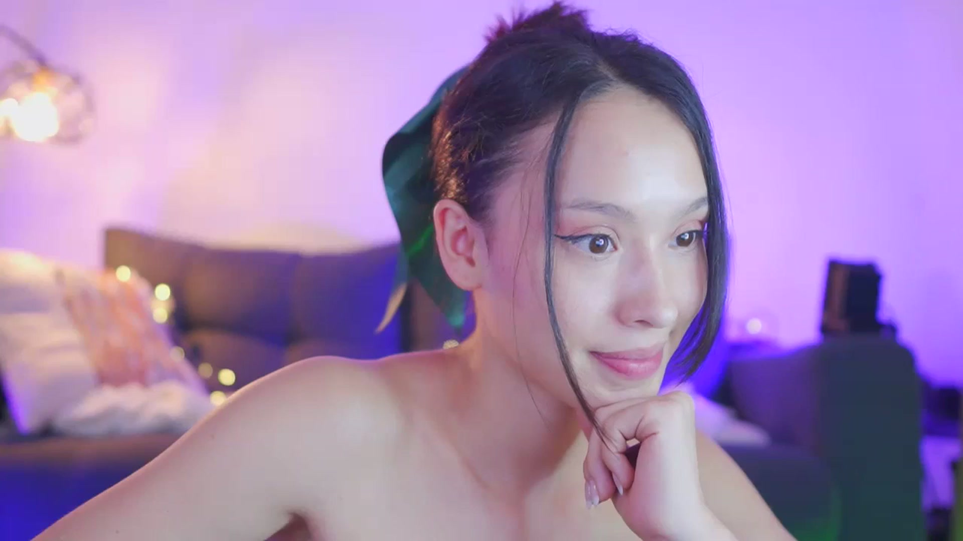 Gallery image thumbnail from AlejaVibe's myfreecams stream on, 03/18/2024, 05:51 image 1 of 20