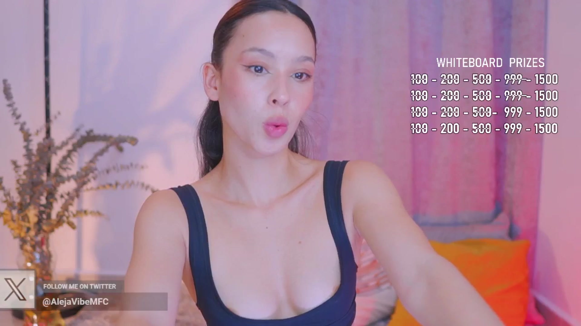 Gallery image thumbnail from AlejaVibe's myfreecams stream on, 05/19/2024, 21:39 image 20 of 20