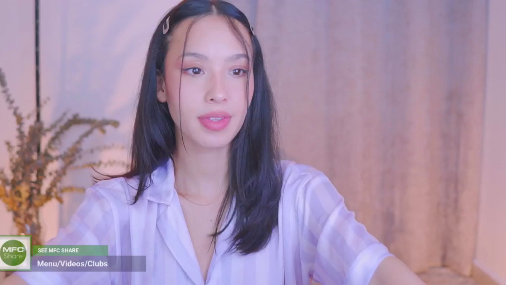 Gallery image thumbnail from AlejaVibe's myfreecams stream on, 05/20/2024, 06:00 image 12 of 20