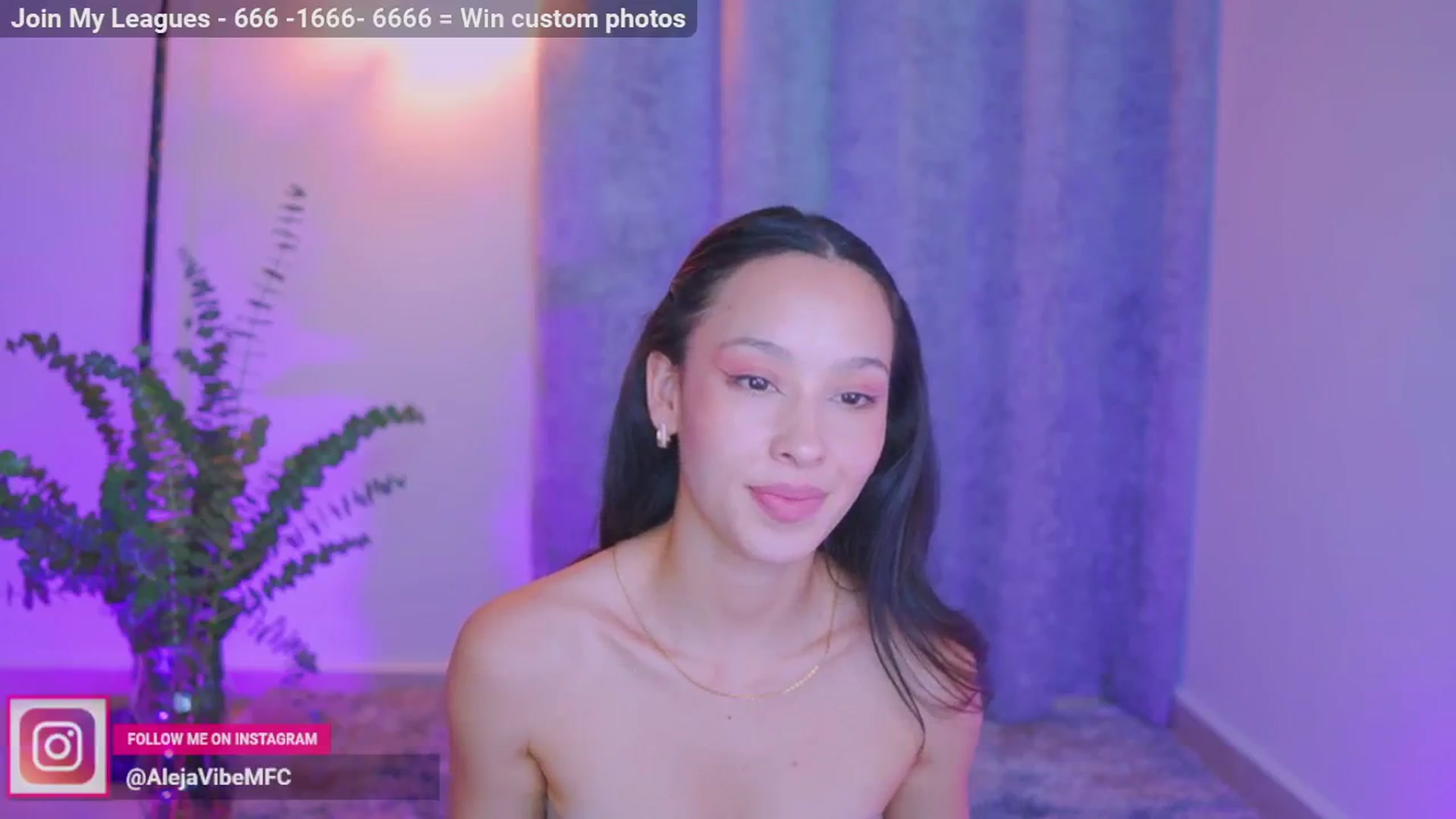 Gallery image thumbnail from AlejaVibe's myfreecams stream on, 05/28/2024, 23:39 image 15 of 20