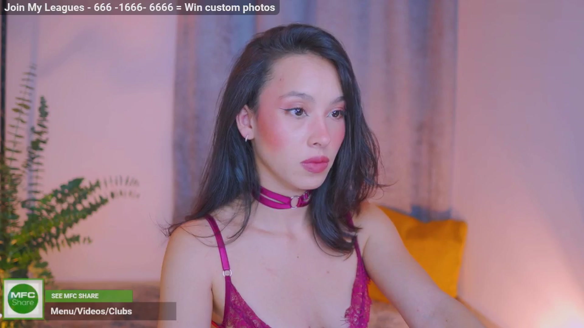 Gallery image thumbnail from AlejaVibe's myfreecams stream on, 05/30/2024, 06:51 image 3 of 20