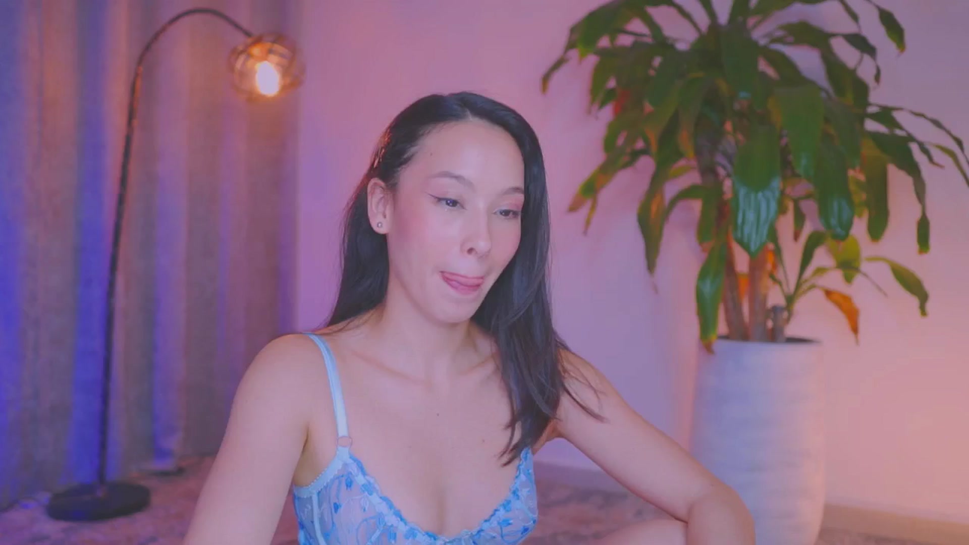 Gallery image thumbnail from AlejaVibe's myfreecams stream on, 07/09/2024, 22:57 image 10 of 20
