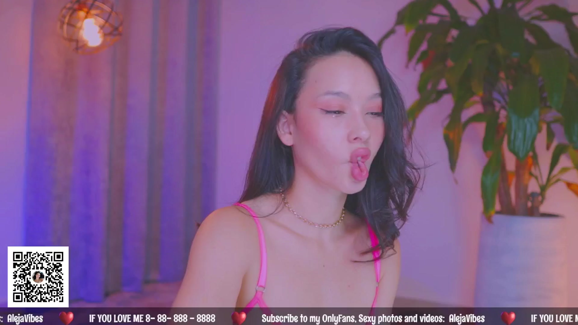 Gallery image thumbnail from AlejaVibe's myfreecams stream on, 07/17/2024, 18:08 image 5 of 20