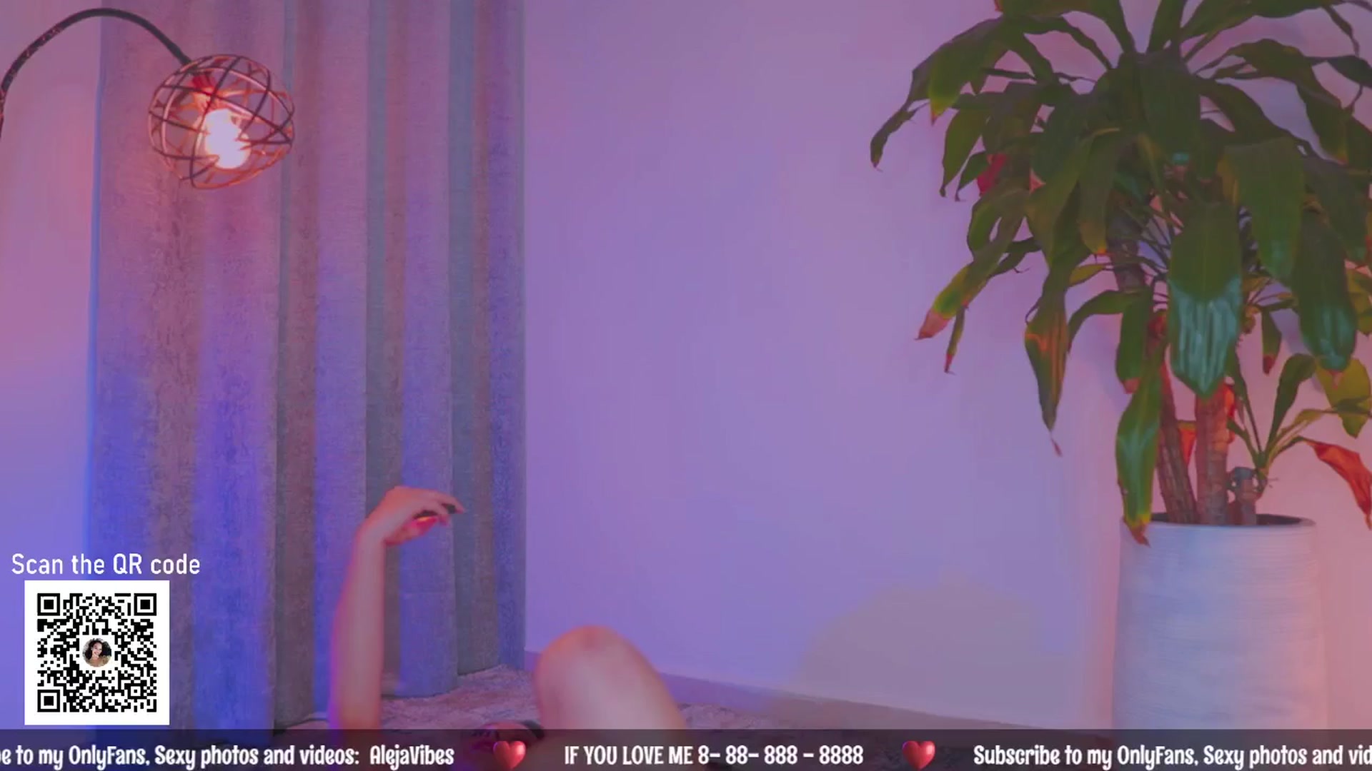 Gallery image thumbnail from AlejaVibe's myfreecams stream on, 07/17/2024, 19:20 image 11 of 20
