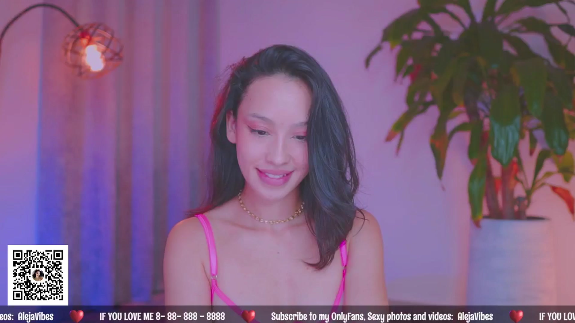 Gallery image thumbnail from AlejaVibe's myfreecams stream on, 07/17/2024, 19:20 image 9 of 20