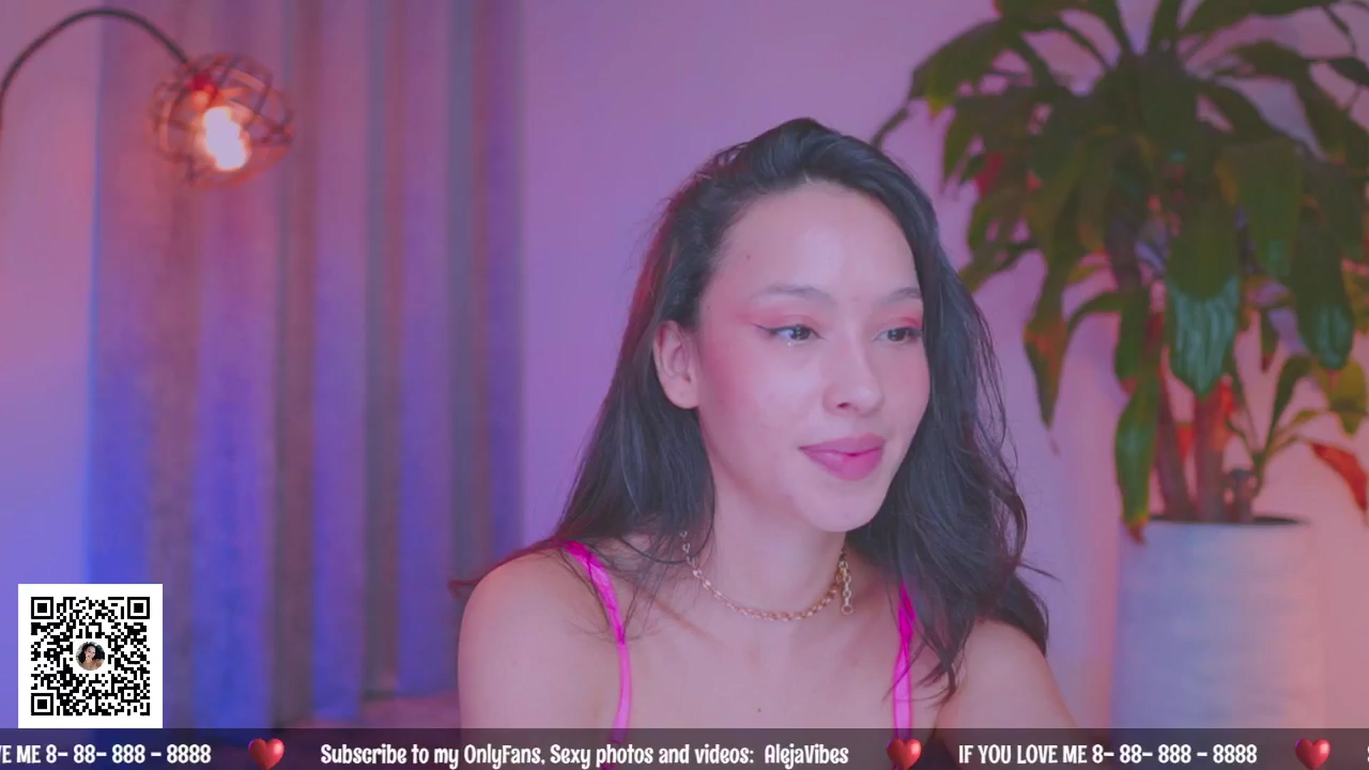 Gallery image thumbnail from AlejaVibe's myfreecams stream on, 07/17/2024, 19:20 image 7 of 20