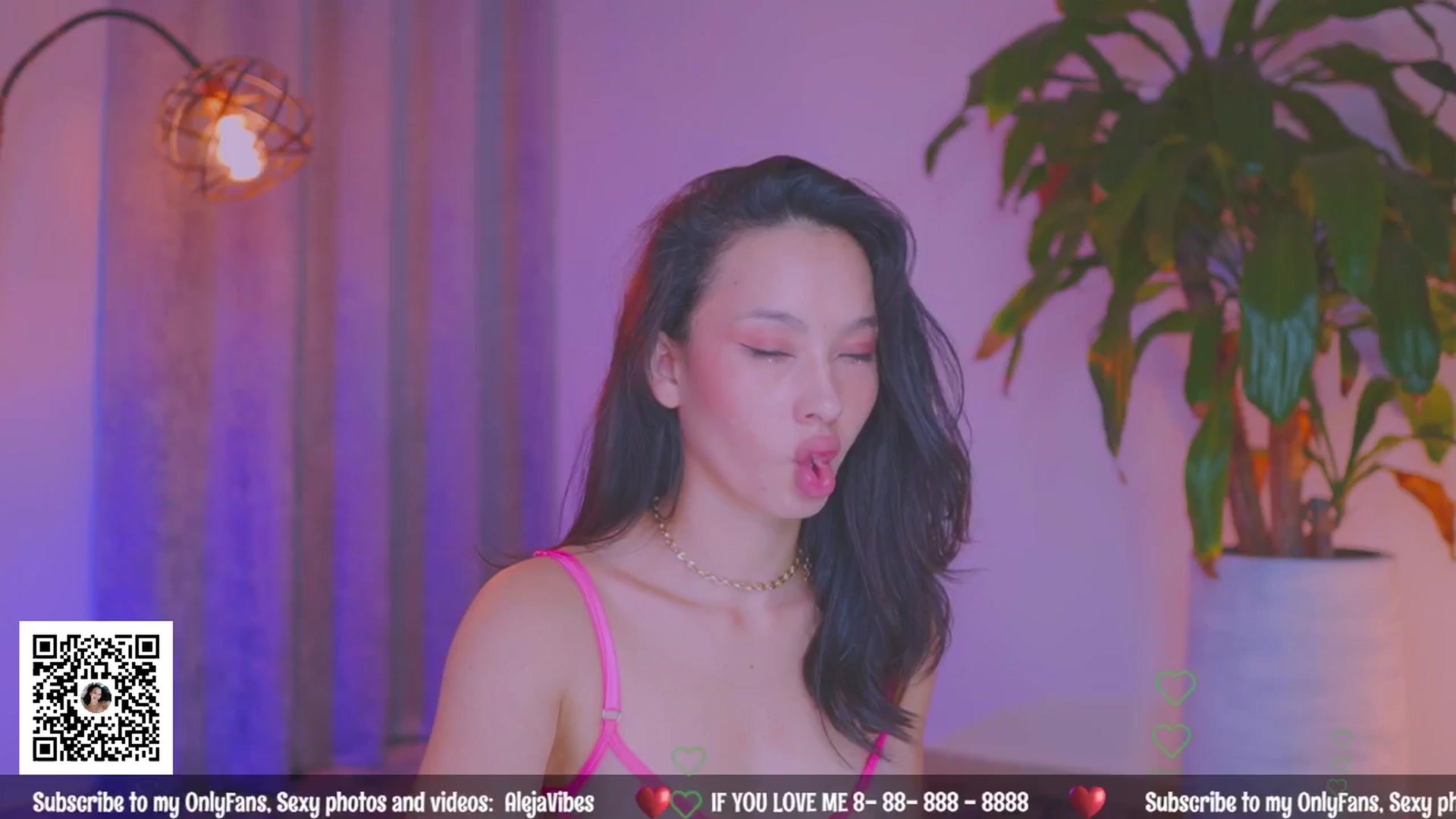 Gallery image thumbnail from AlejaVibe's myfreecams stream on, 07/17/2024, 19:20 image 2 of 20
