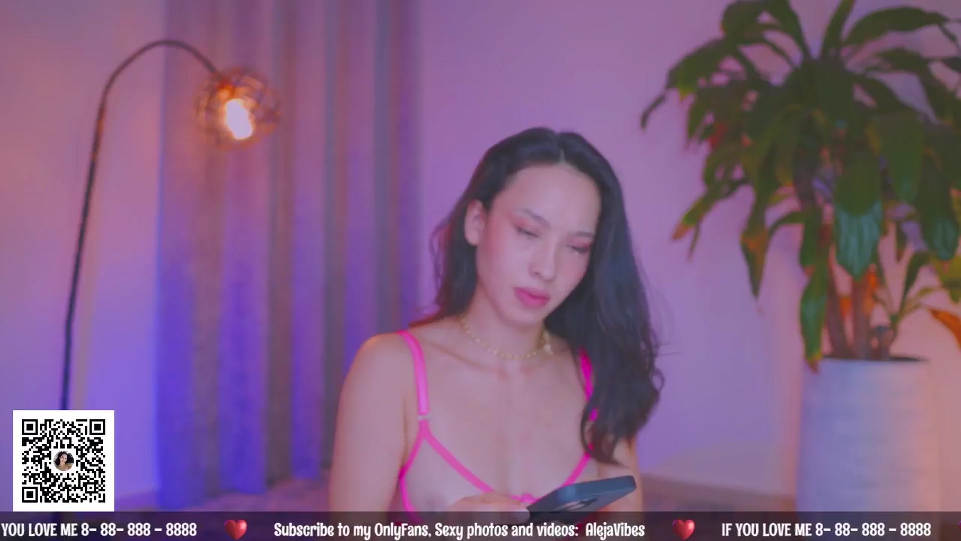 Gallery image thumbnail from AlejaVibe's myfreecams stream on, 07/17/2024, 19:20 image 1 of 20