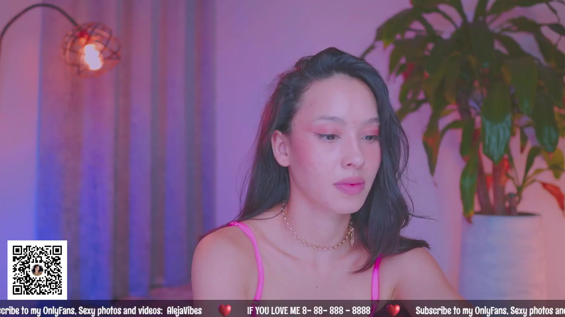 Gallery image thumbnail from AlejaVibe's myfreecams stream on, 07/17/2024, 19:20 image 8 of 20
