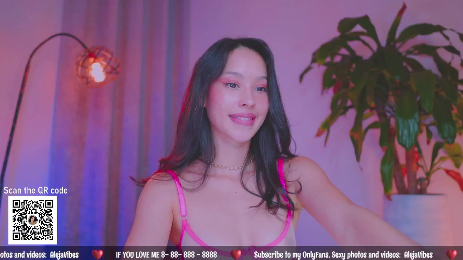 Gallery image thumbnail from AlejaVibe's myfreecams stream on, 07/17/2024, 20:17 image 15 of 20