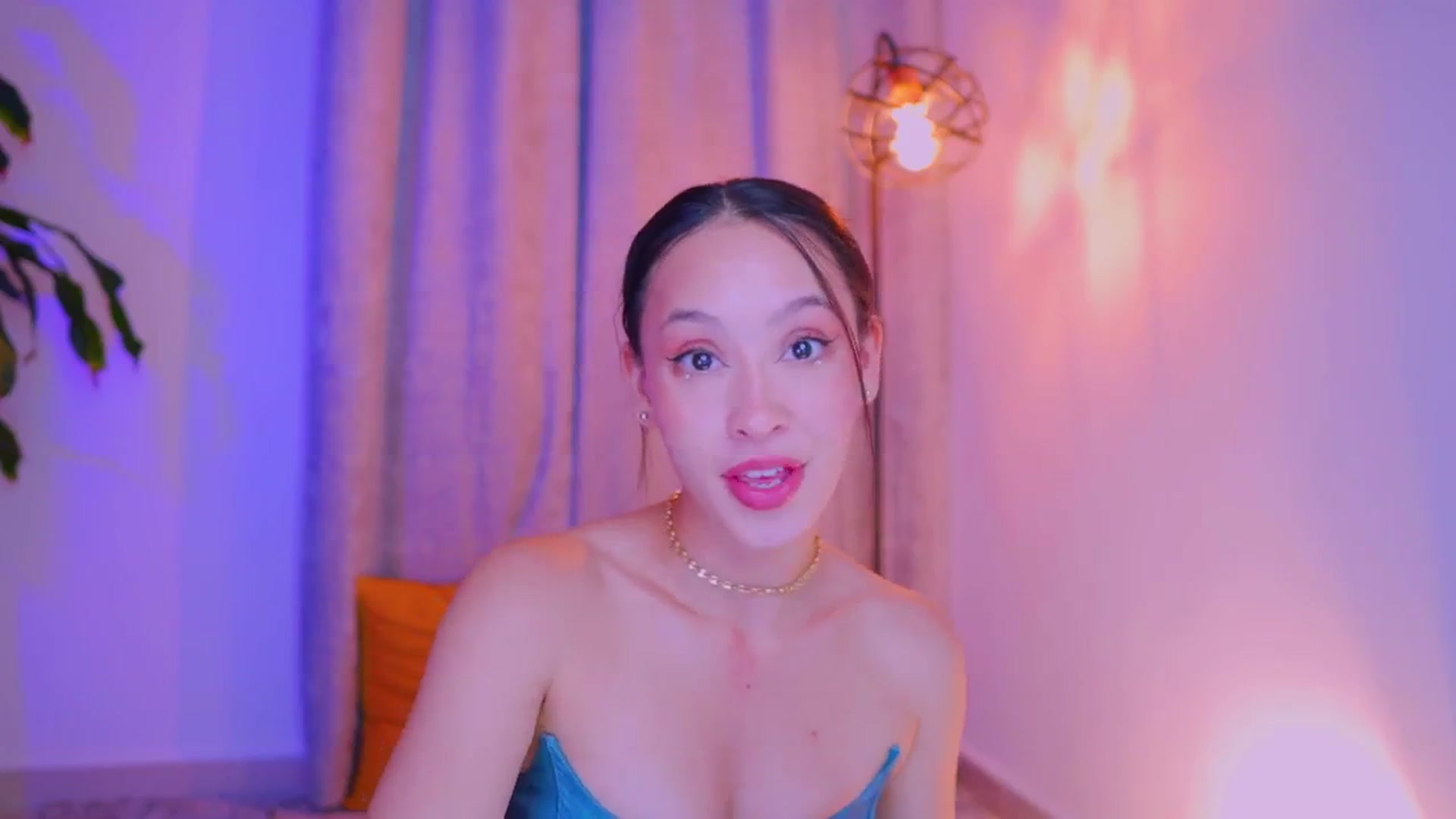 Gallery image thumbnail from AlejaVibe's myfreecams stream on, 07/23/2024, 08:32 image 6 of 20