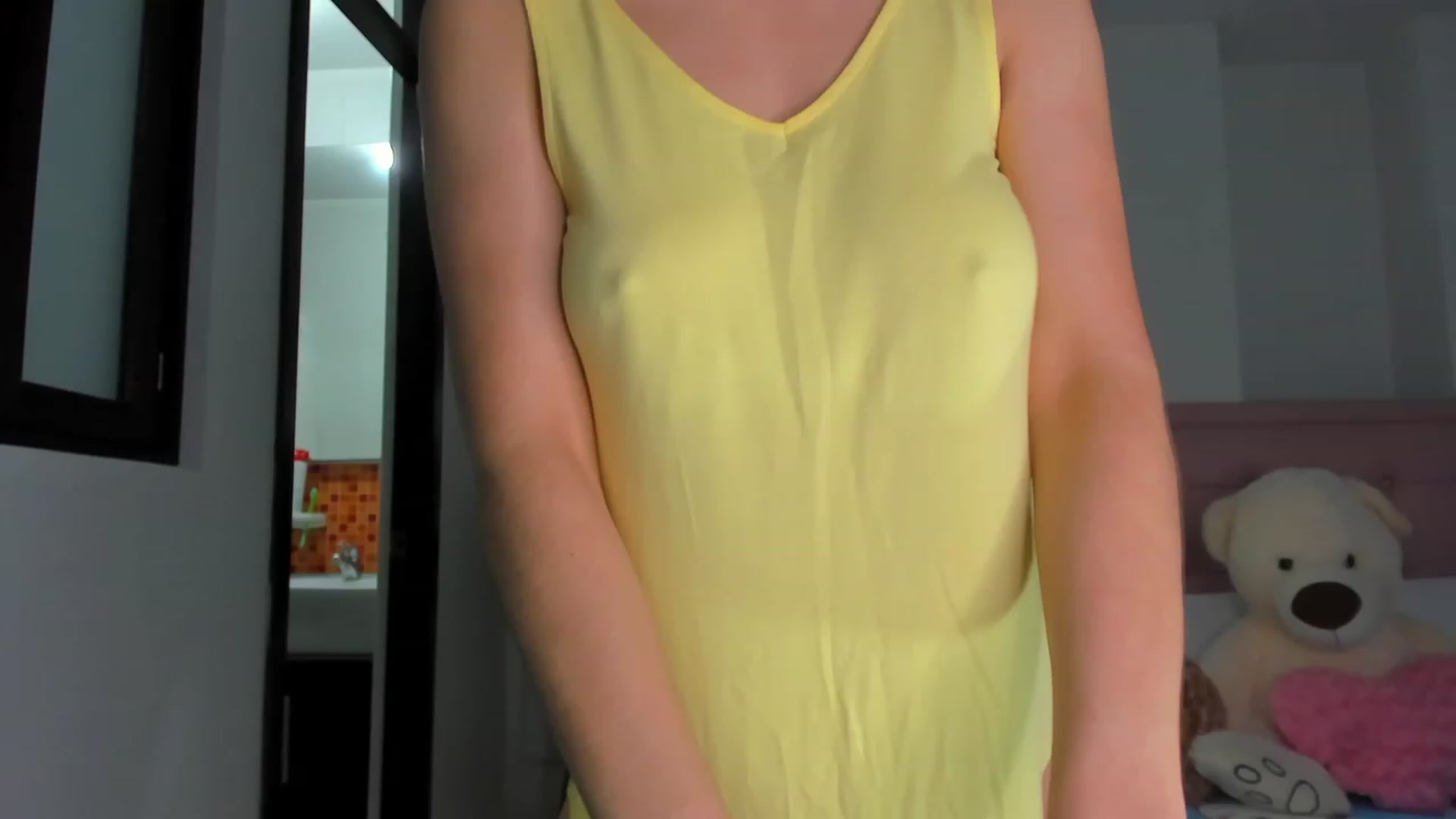 Gallery image thumbnail from Aleja_21's myfreecams stream on, 11/18/2022, 01:53 image 4 of 20