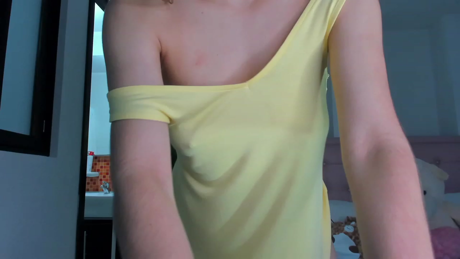 Gallery image thumbnail from Aleja_21's myfreecams stream on, 11/18/2022, 05:29 image 4 of 20