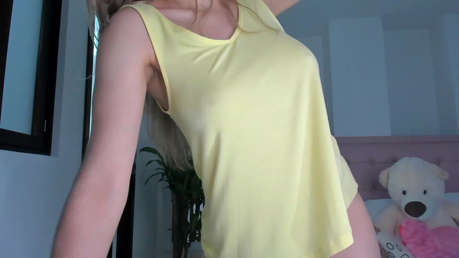 Gallery image thumbnail from Aleja_21's myfreecams stream on, 11/18/2022, 05:29 image 12 of 20