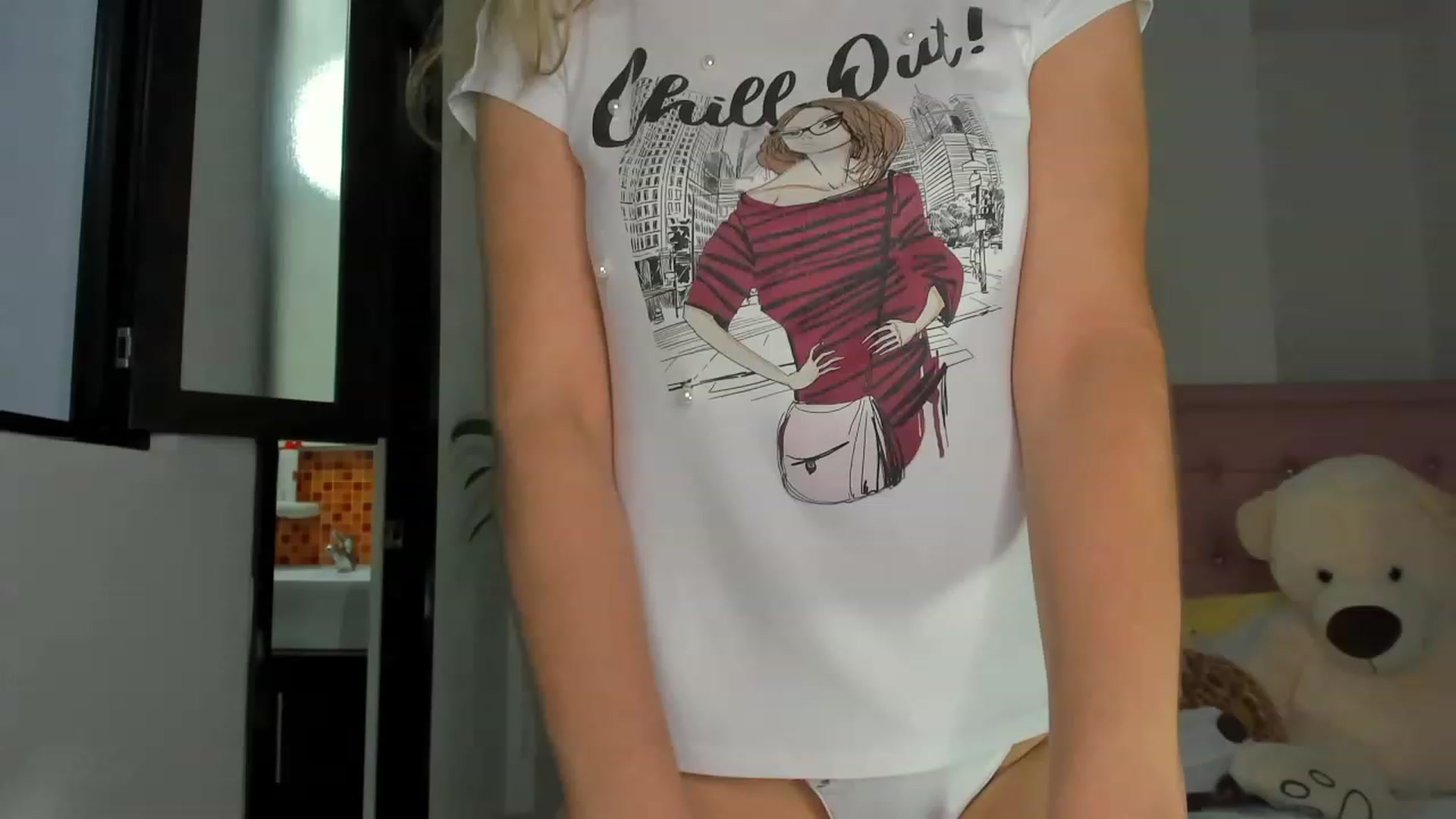 Gallery image thumbnail from Aleja_21's myfreecams stream on, 11/22/2022, 05:08 image 18 of 20