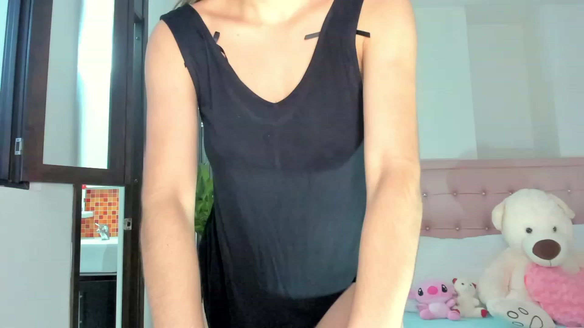 Gallery image thumbnail from Aleja_21's myfreecams stream on, 11/23/2022, 02:24 image 12 of 20