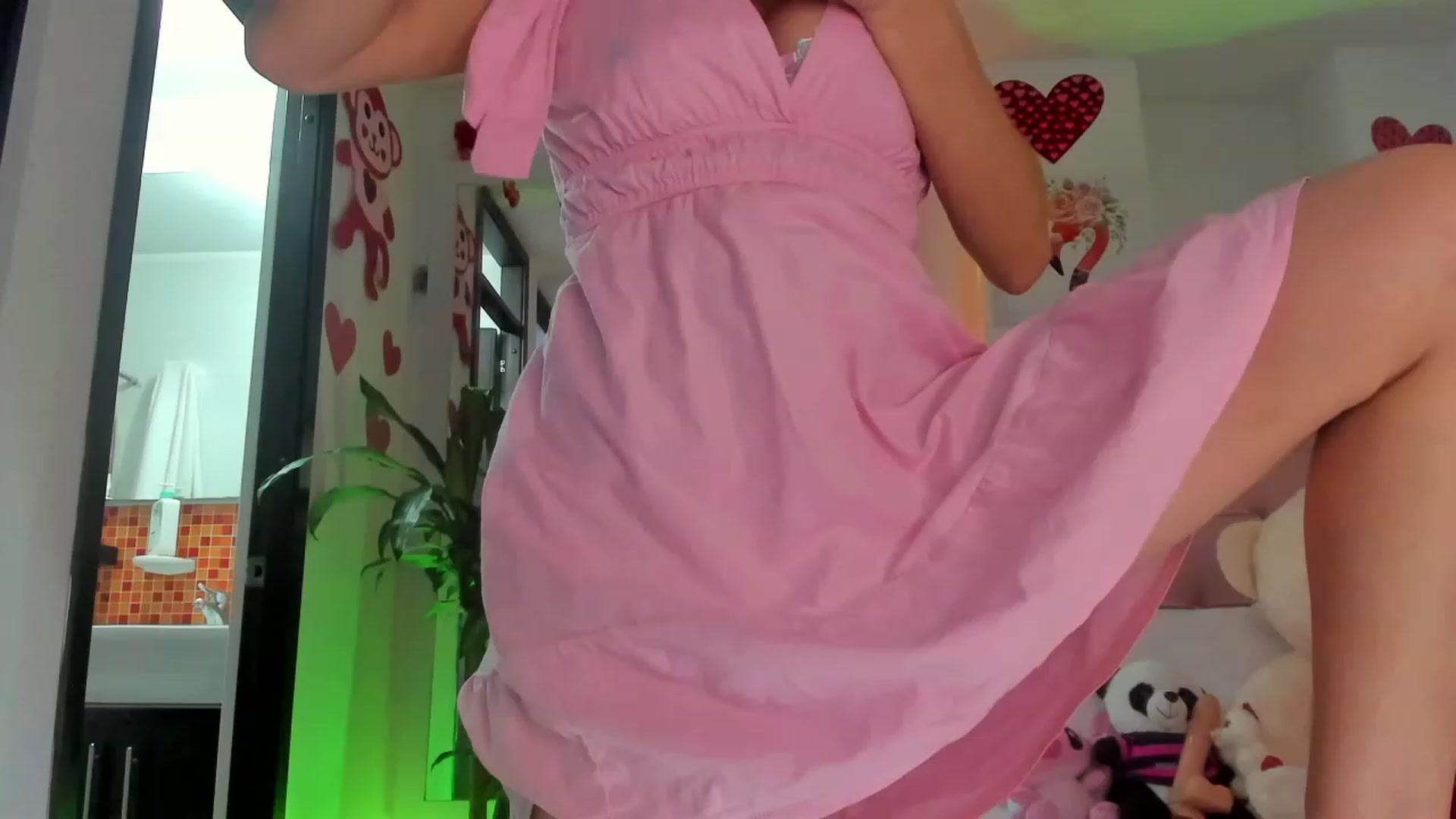 Gallery image thumbnail from Aleja_21's myfreecams stream on, 03/06/2023, 02:23 image 15 of 20