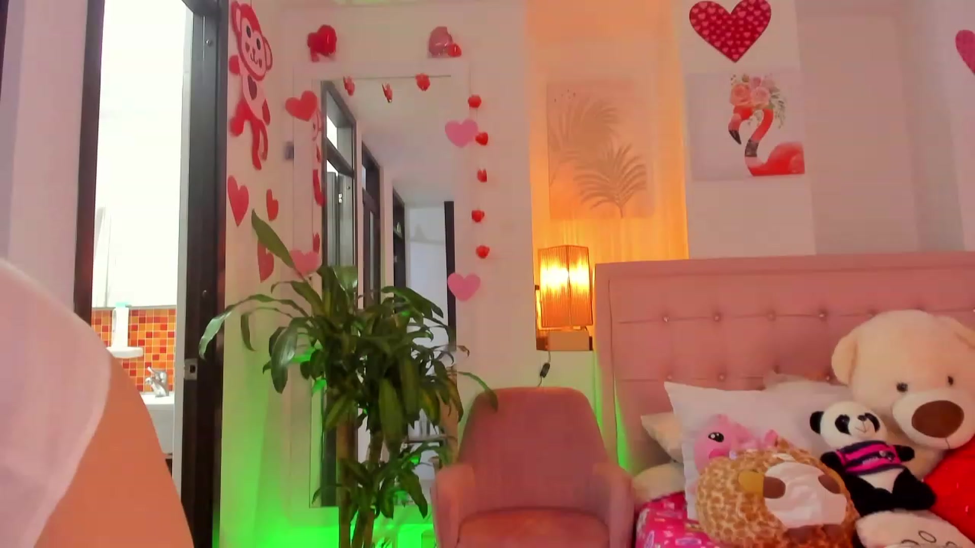 Gallery image thumbnail from Aleja_21's myfreecams stream on, 03/26/2023, 02:28 image 18 of 20