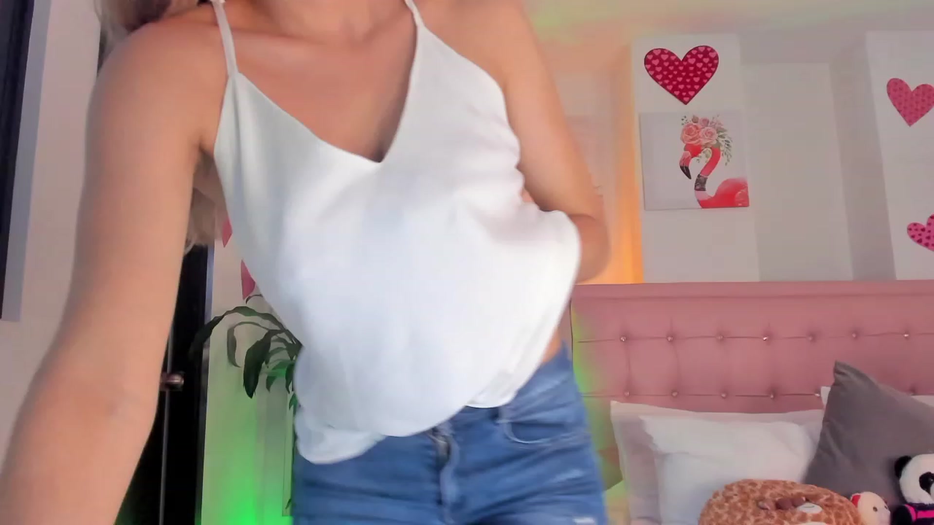 Gallery image thumbnail from Aleja_21's myfreecams stream on, 04/03/2023, 03:05 image 9 of 20