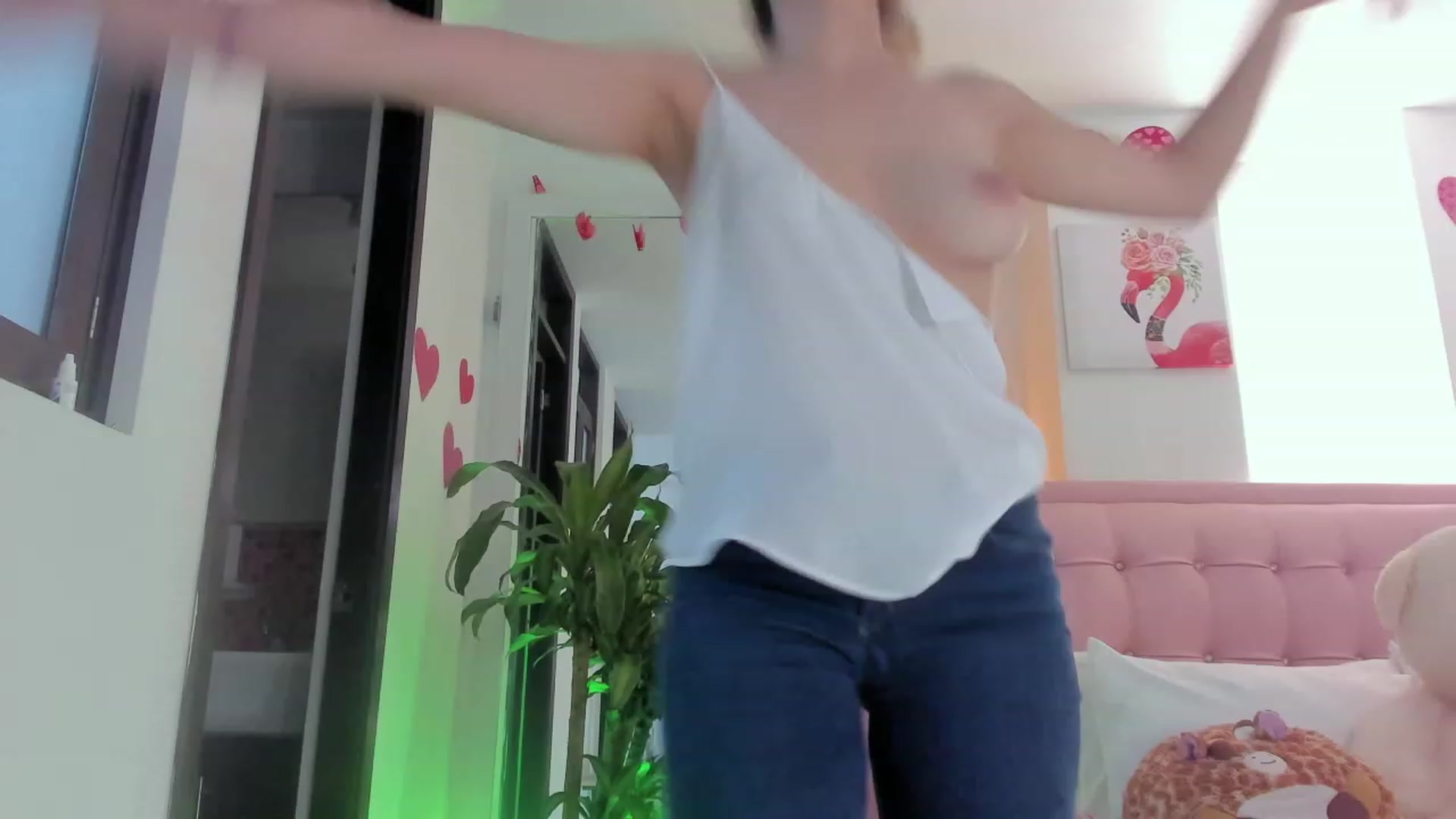 Gallery image thumbnail from Aleja_21's myfreecams stream on, 04/27/2023, 04:39 image 16 of 20