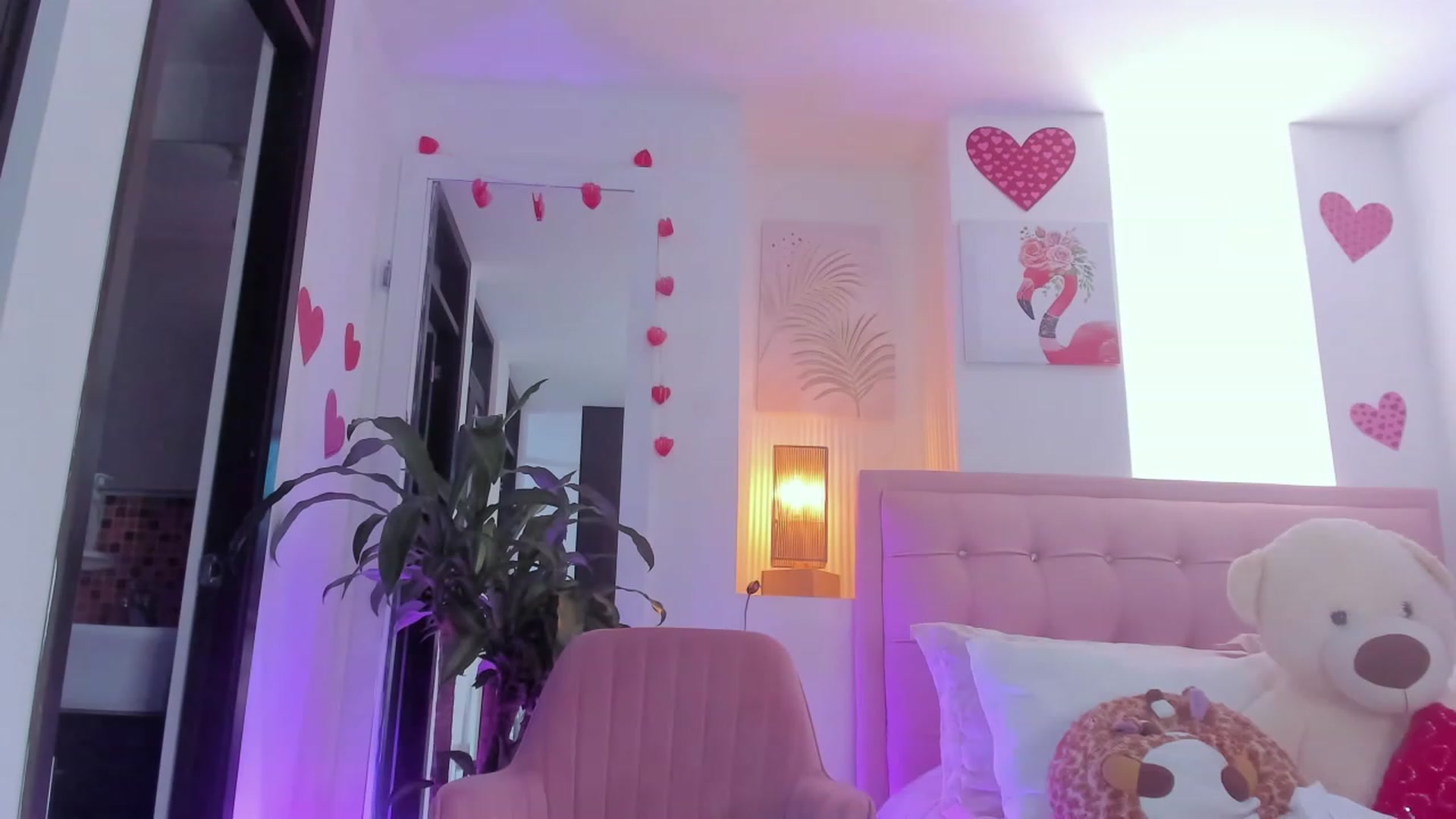 Gallery image thumbnail from Aleja_21's myfreecams stream on, 06/19/2023, 04:30 image 11 of 20