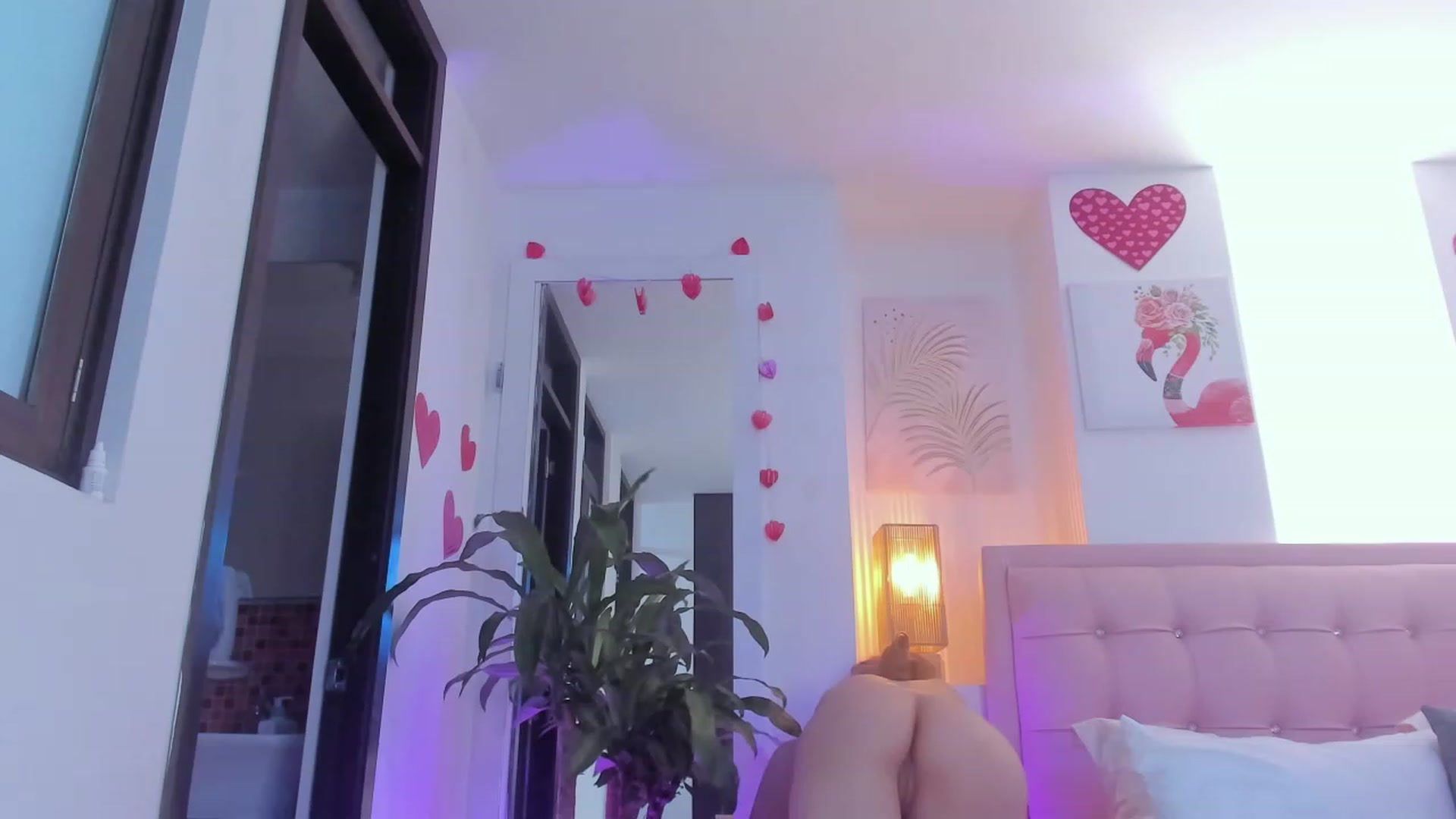 Gallery image thumbnail from Aleja_21's myfreecams stream on, 06/20/2023, 04:08 image 6 of 20