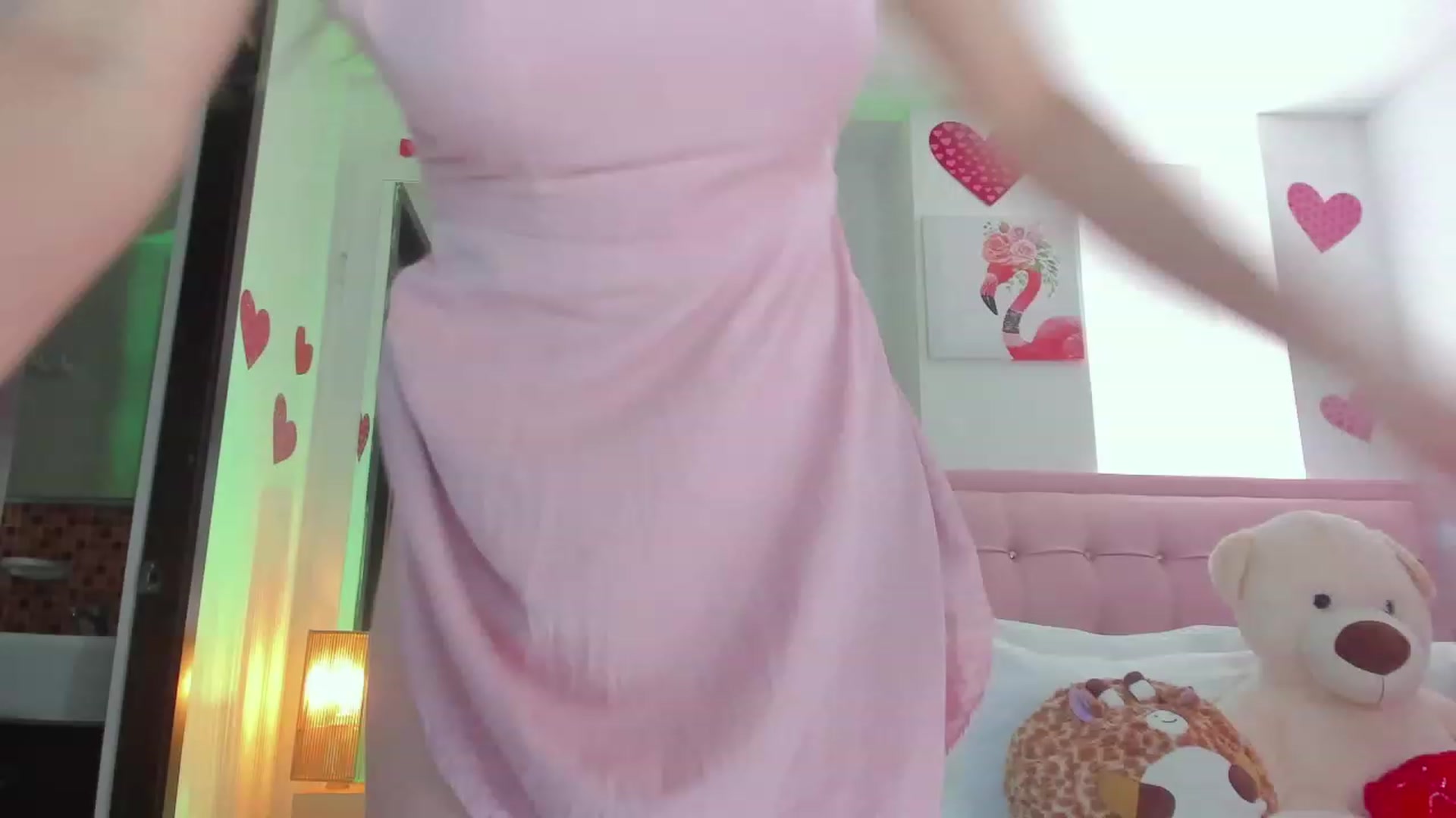 Gallery image thumbnail from Aleja_21's myfreecams stream on, 07/04/2023, 01:13 image 15 of 20