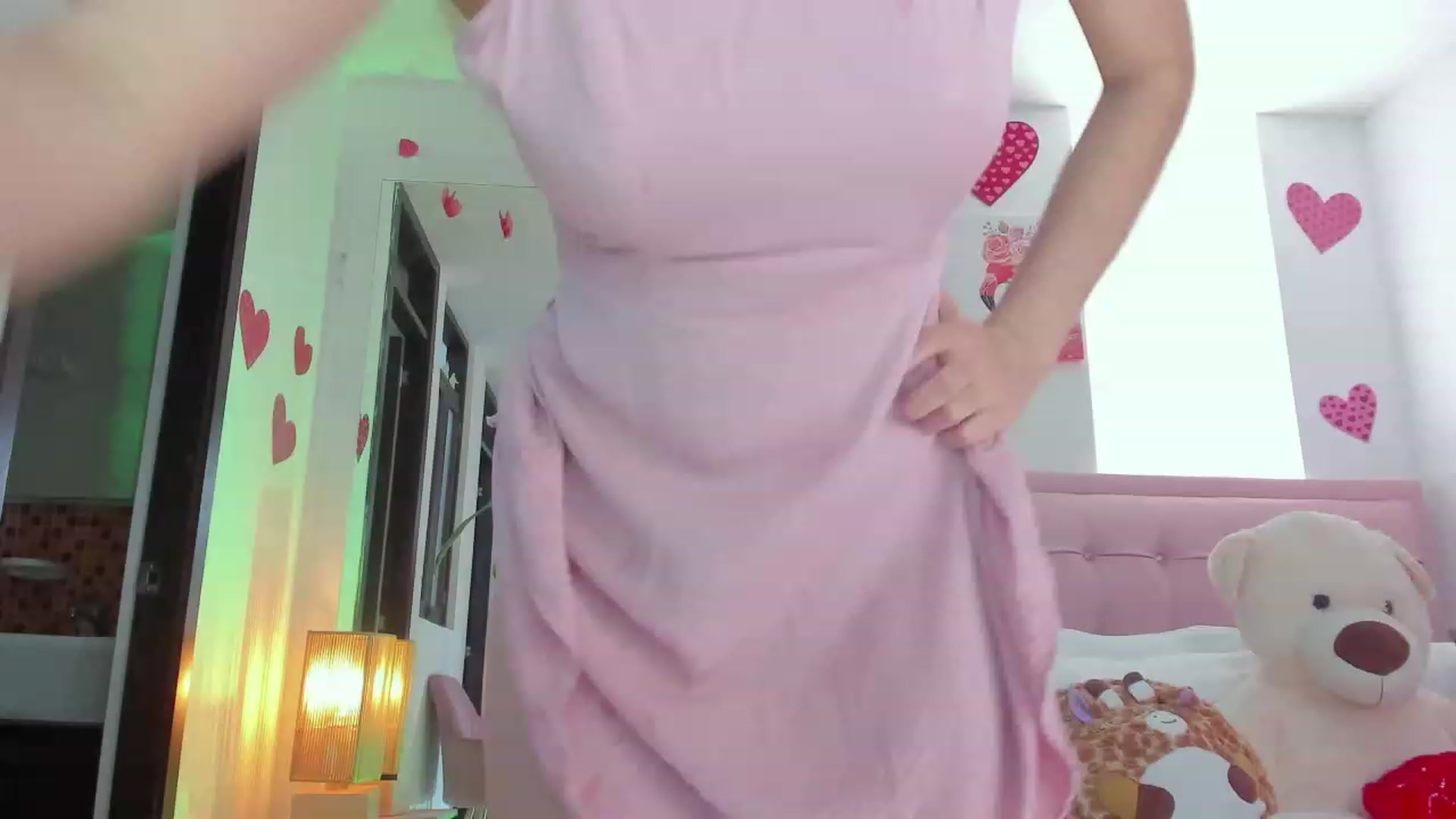 Gallery image thumbnail from Aleja_21's myfreecams stream on, 07/04/2023, 01:13 image 8 of 20