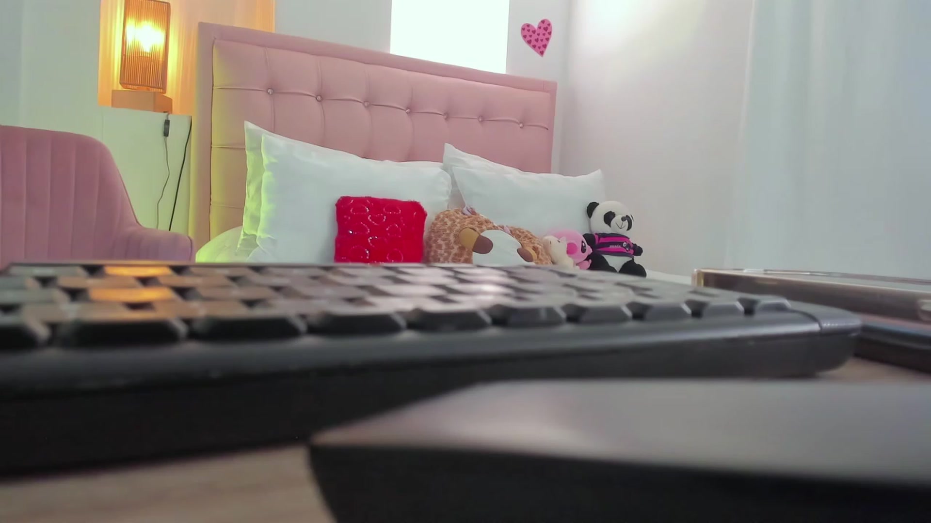 Gallery image thumbnail from Aleja_21's myfreecams stream on, 07/23/2023, 06:11 image 16 of 20
