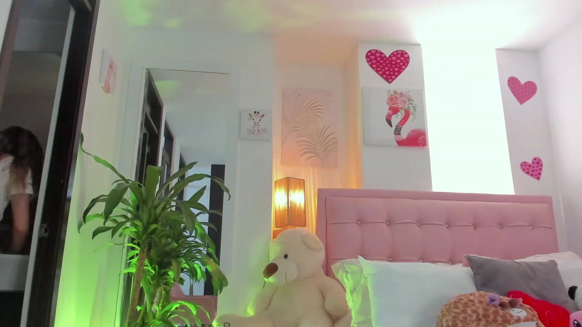 Gallery image thumbnail from Aleja_21's myfreecams stream on, 08/14/2023, 03:14 image 17 of 20
