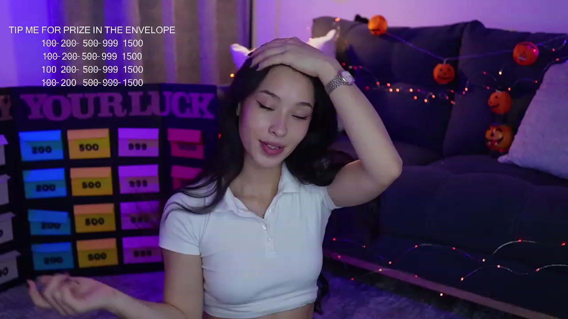 Gallery image thumbnail from Alejaween's myfreecams stream on, 10/24/2023, 15:43 image 10 of 20