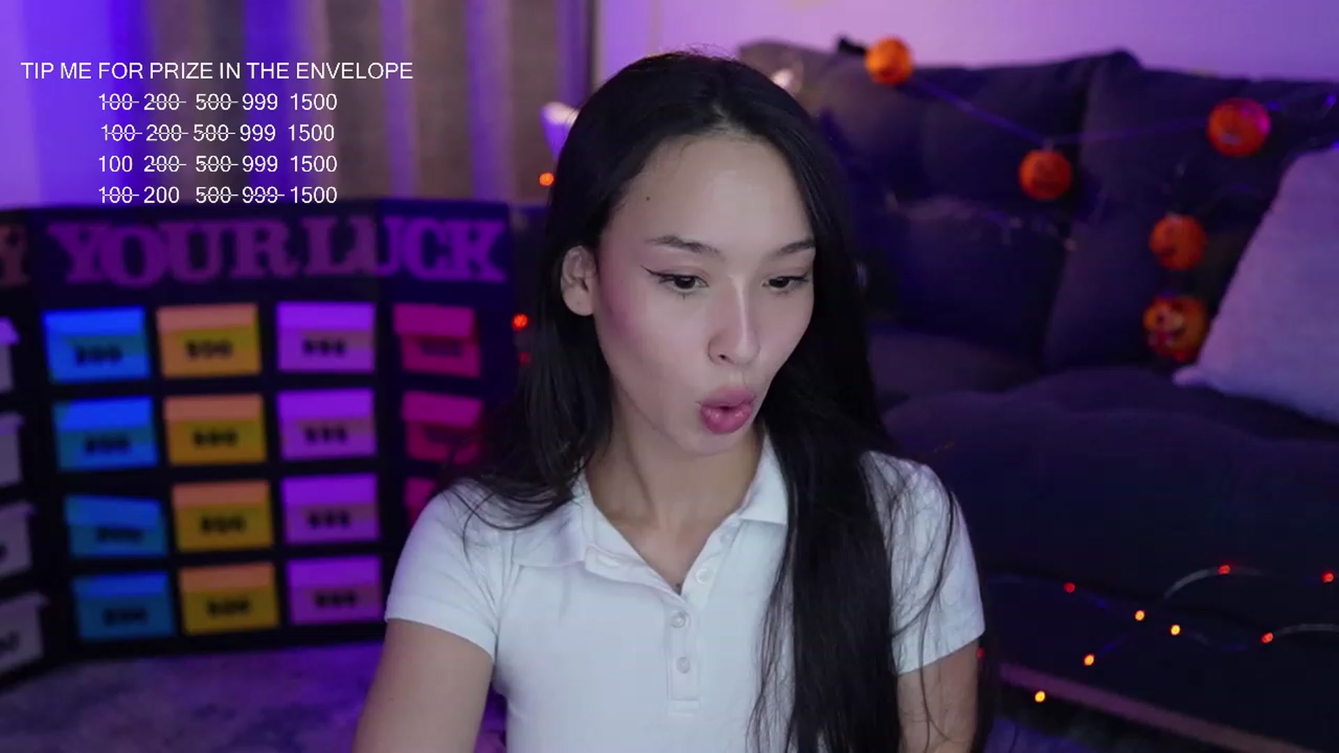 Gallery image thumbnail from Alejaween's myfreecams stream on, 10/24/2023, 15:43 image 9 of 20