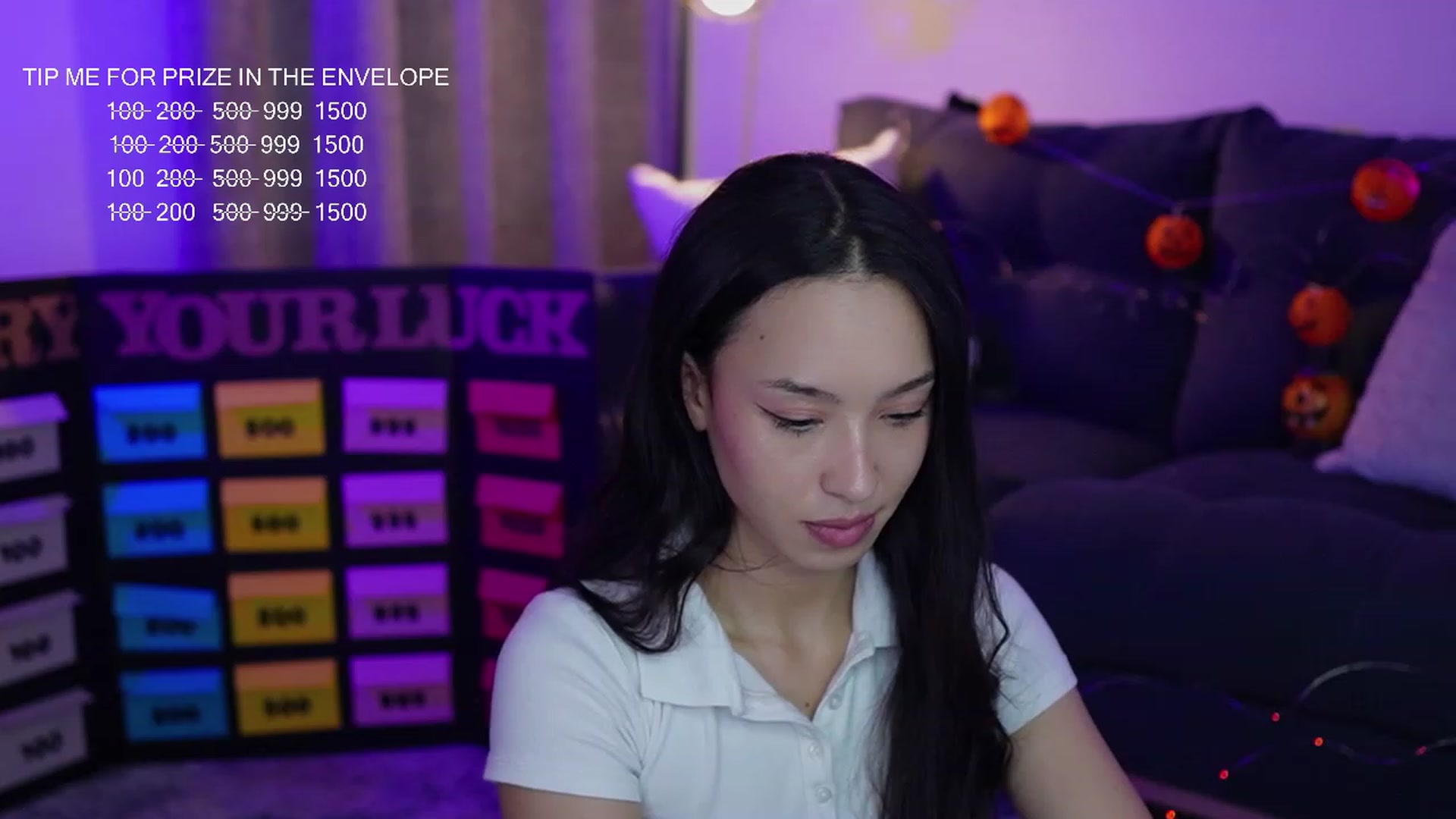 Gallery image thumbnail from Alejaween's myfreecams stream on, 10/24/2023, 15:43 image 15 of 20