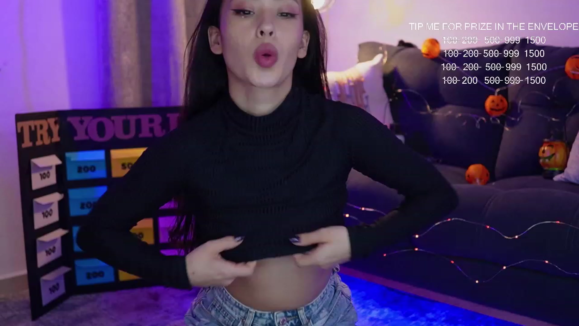 Gallery image thumbnail from Alejaween's myfreecams stream on, 10/25/2023, 05:14 image 15 of 20